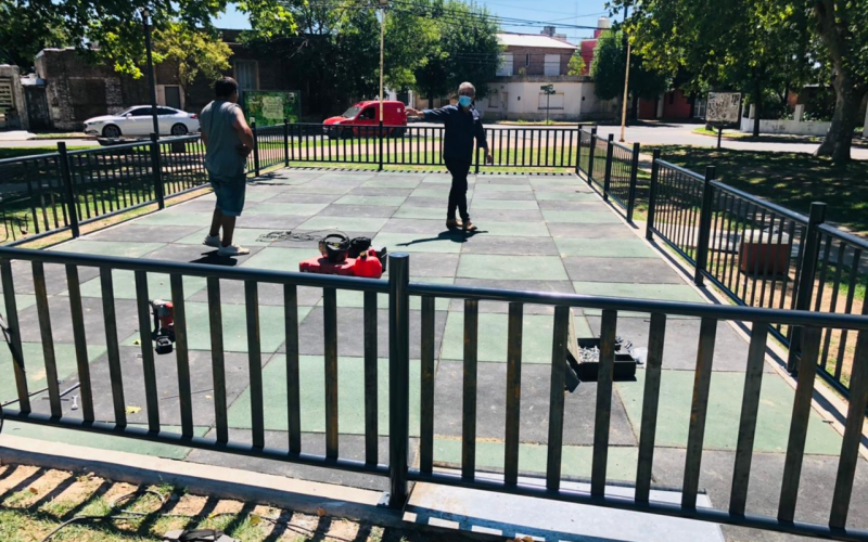 EL TIEMPO PERGAMINO WEEKLY develop a play space for girls and boys with ASD in Plaza San Martín