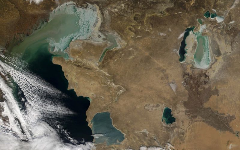 The largest lake in the world is drying up |  Science