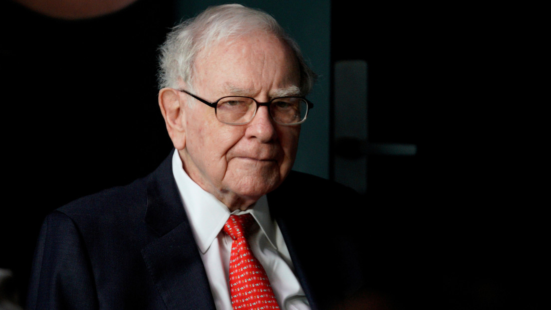 These are the five tips that billionaire Warren Buffett has given young people to succeed in life