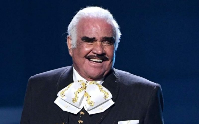 Vicente Fernandez welcomes the new member of his family