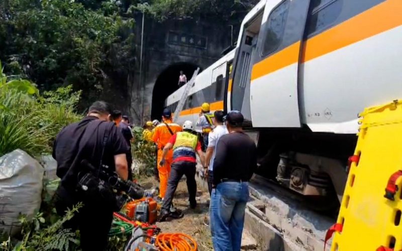 Train Accident in Taiwan: It could be caused by a car |  Video