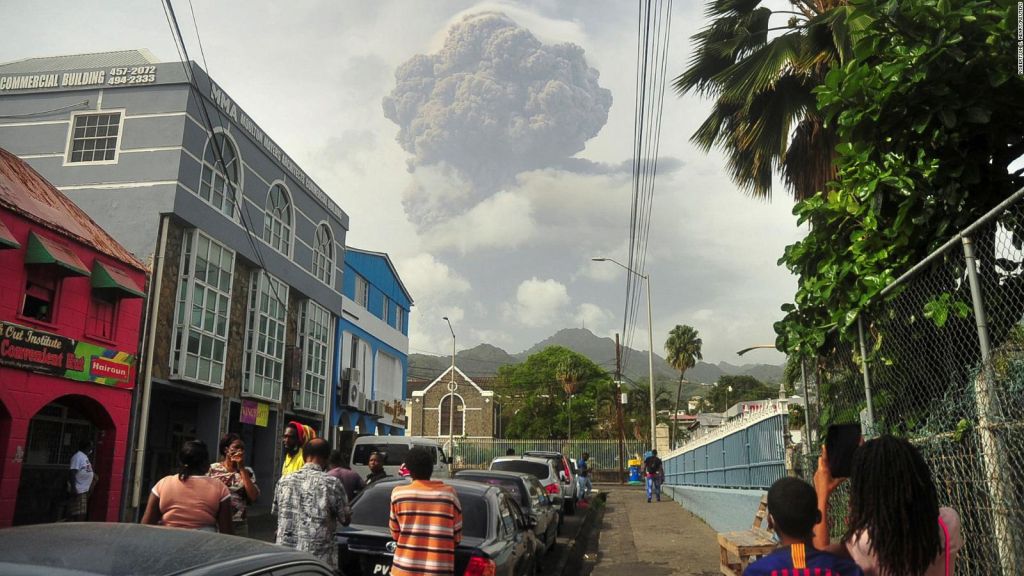 A volcano erupts in San Vicente, dousing the sky with ash
