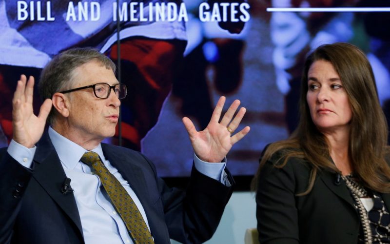 Bill and Melinda Gates sold all of their shares on Apple and Twitter before announcing the divorce