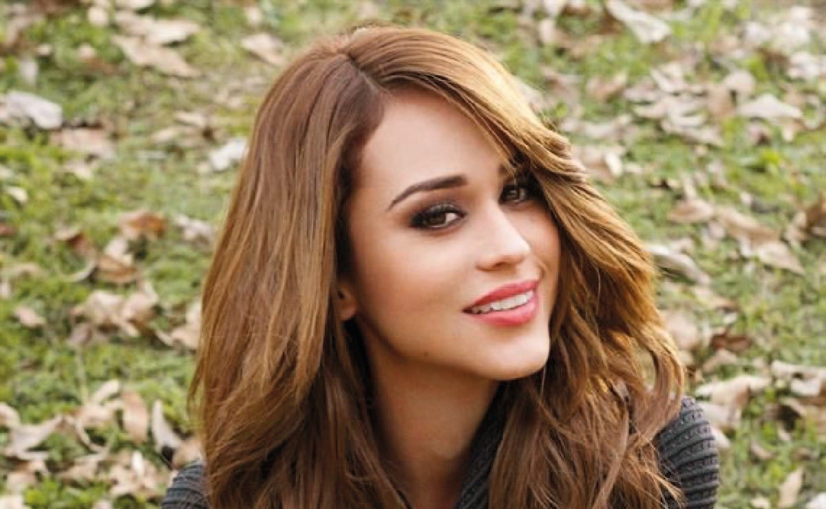 Bubble and wet, Yanet Garcia shows her magic