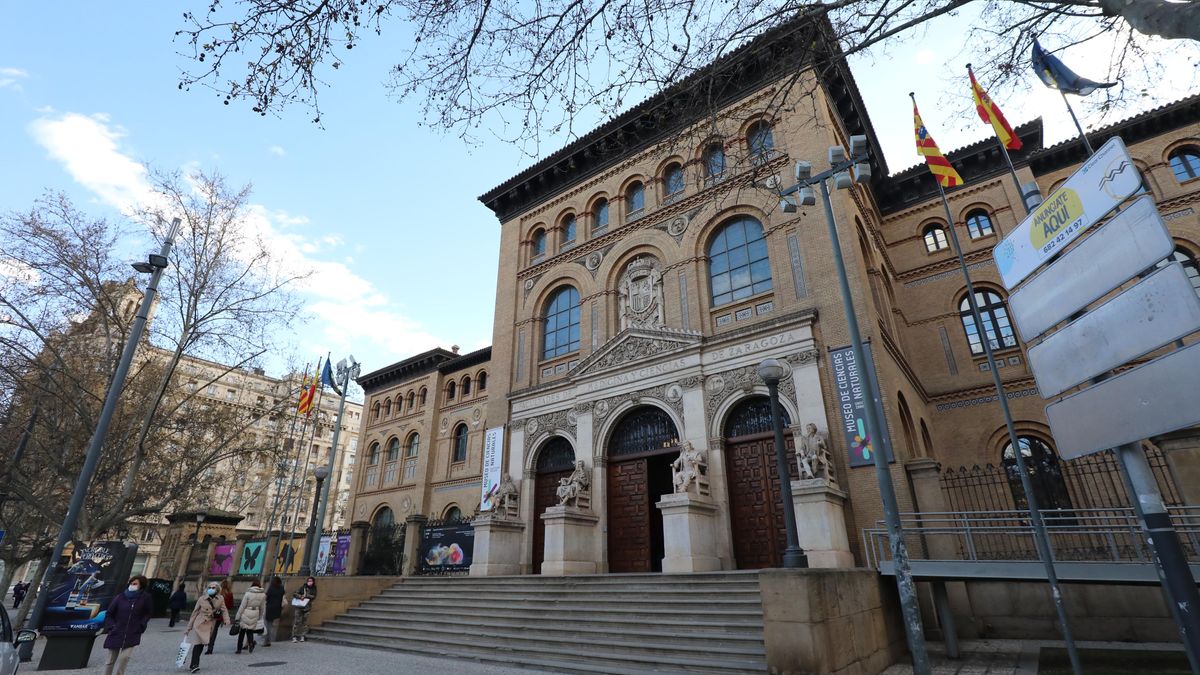 The main entrance to the Paraninfo building of the University of Zaragoza.
