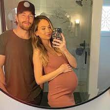 Bachelor Nation’s Lauren Bushnell Gives Birth, Welcomes First Baby with Chris Lane