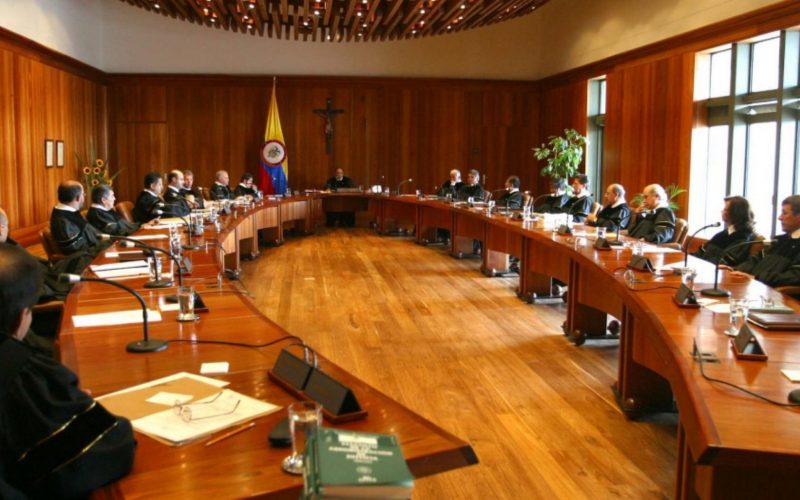 The Constitutional Court of Colombia has ordered a public health agency to hand over a device to a person with a hearing impairment.