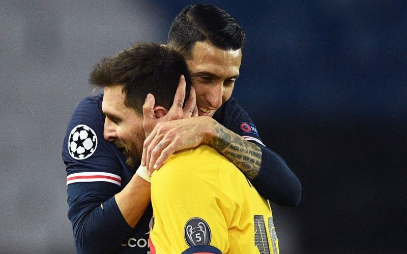 Le Parisian says PSG is contacting its players with the immediate arrival of Lionel Messi