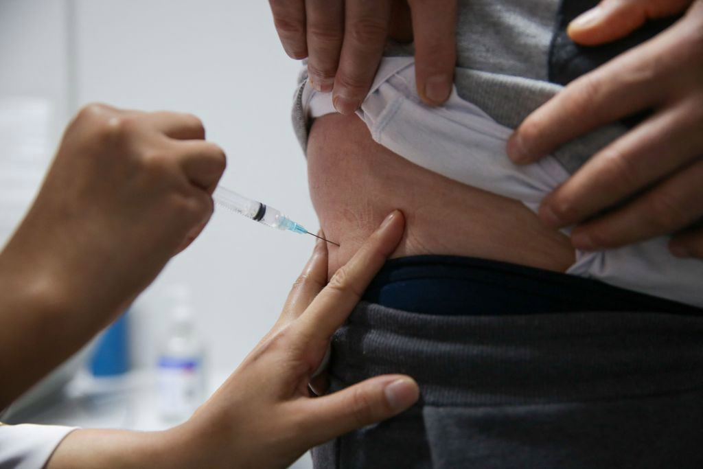 What is the vaccine rate against Govt-19 in these Latin American countries?