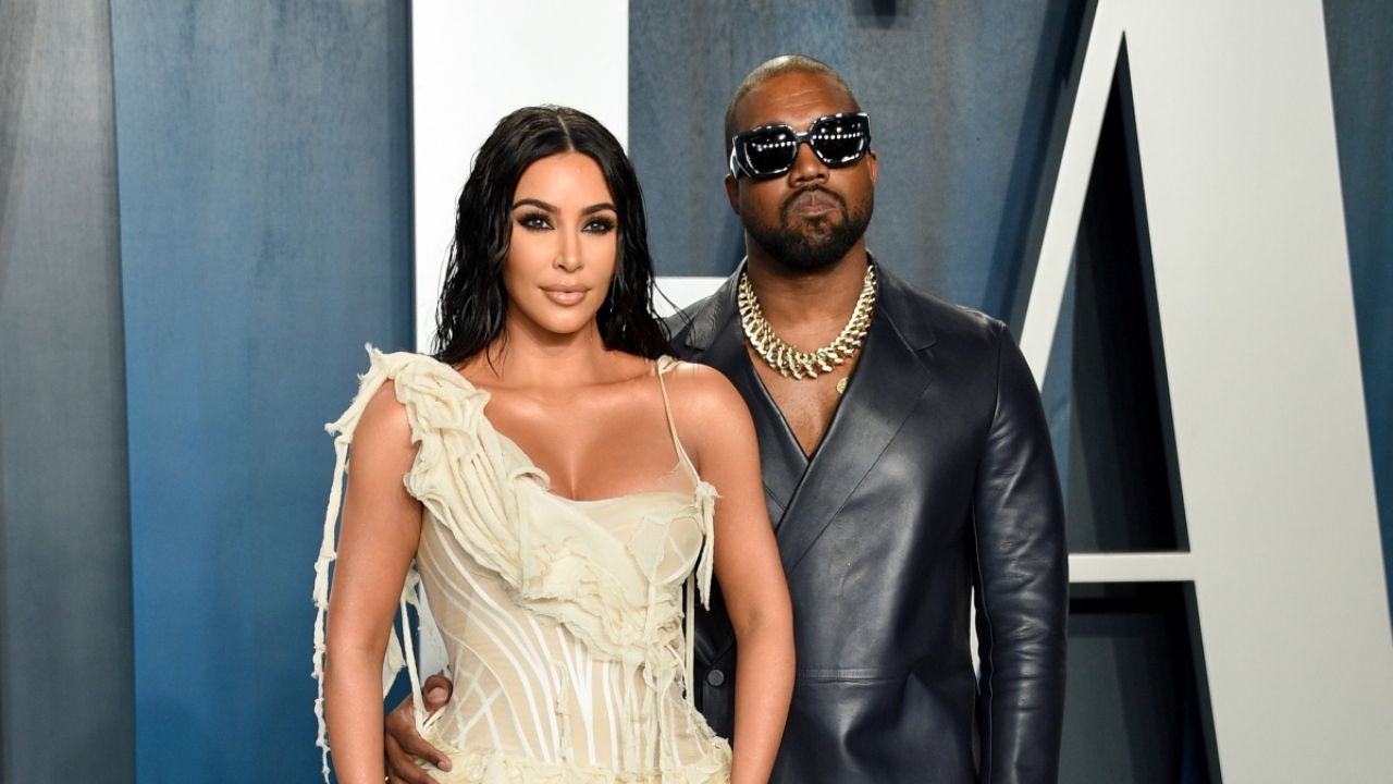 They reveal the identity of the famous singer who cheated on Kim Kardashian by Kanye West