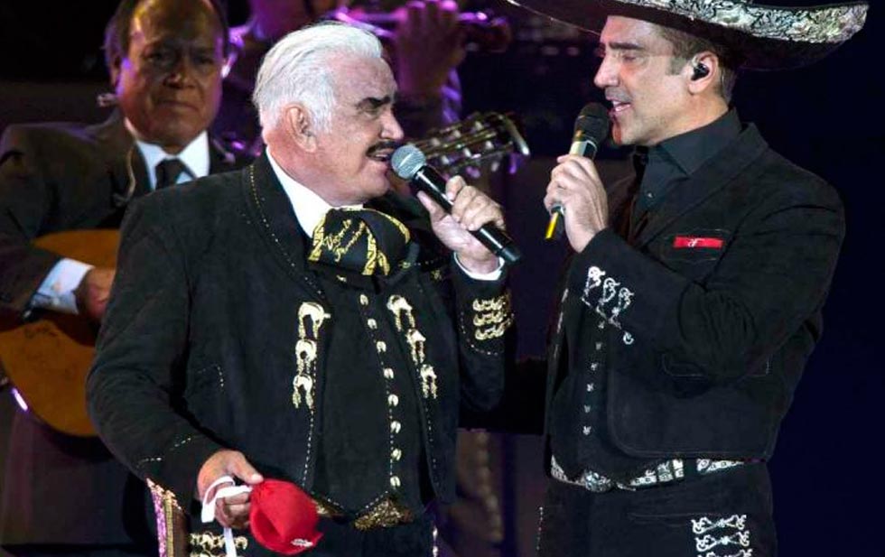Vicente Fernandez asks him to be fired with this song