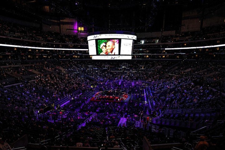 The stadium is filled with the memory of Kobe Bryant.  EFE