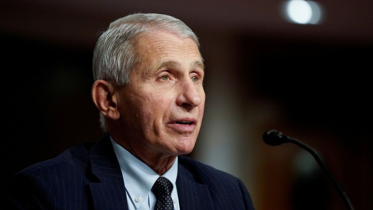 Anthony Fauci responds to the possible presence of the Omicron variant in the US