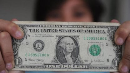 1 dollar bills
