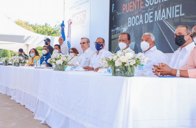 They will invest $1,500 million in the Barahona-Enriquillo Expressway