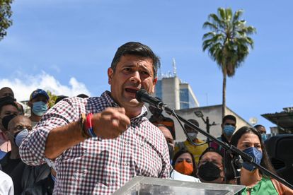 Freddy Suberlano at a press conference in the Chacao neighborhood of Caracas on November 30.