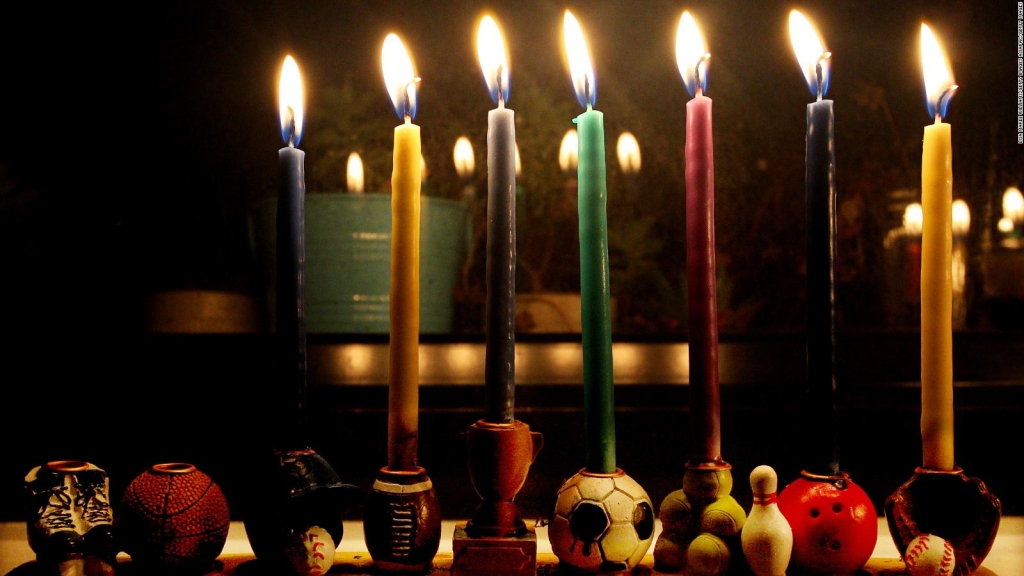 This is how Hanukkah, the festival of lights, is celebrated in the midst of a pandemic
