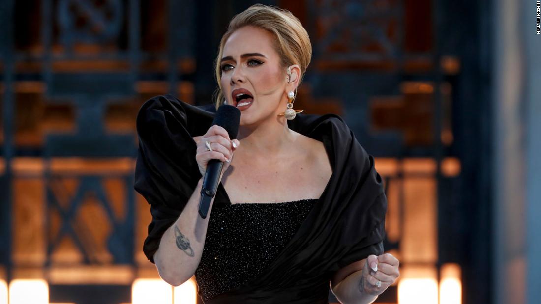 Adele announces the postponement of her concerts in Las Vegas