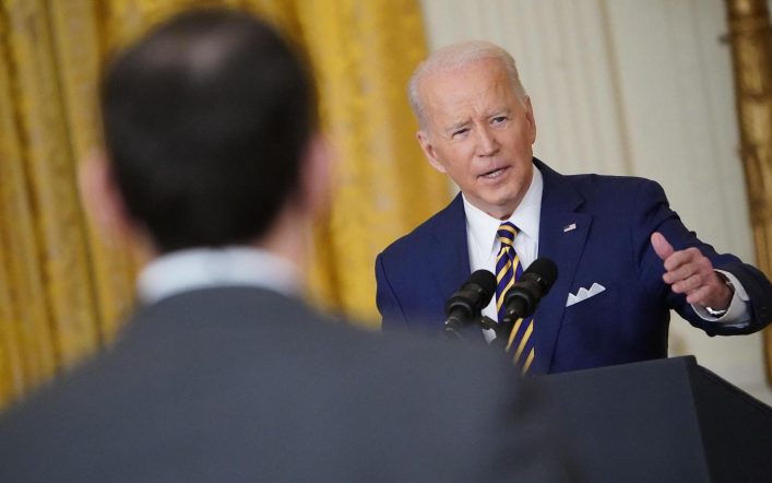 Los enemigos de EE.UU.  ponen a prueba a Joe Biden