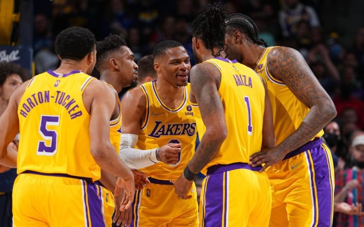 The Los Angeles Lakers kick off a six-game tour of the East Coast