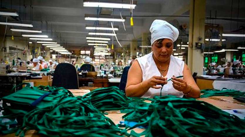 The Nasobuco used by Cubans doesn’t protect against Ómicron, warns one of Soberana 02’s creators