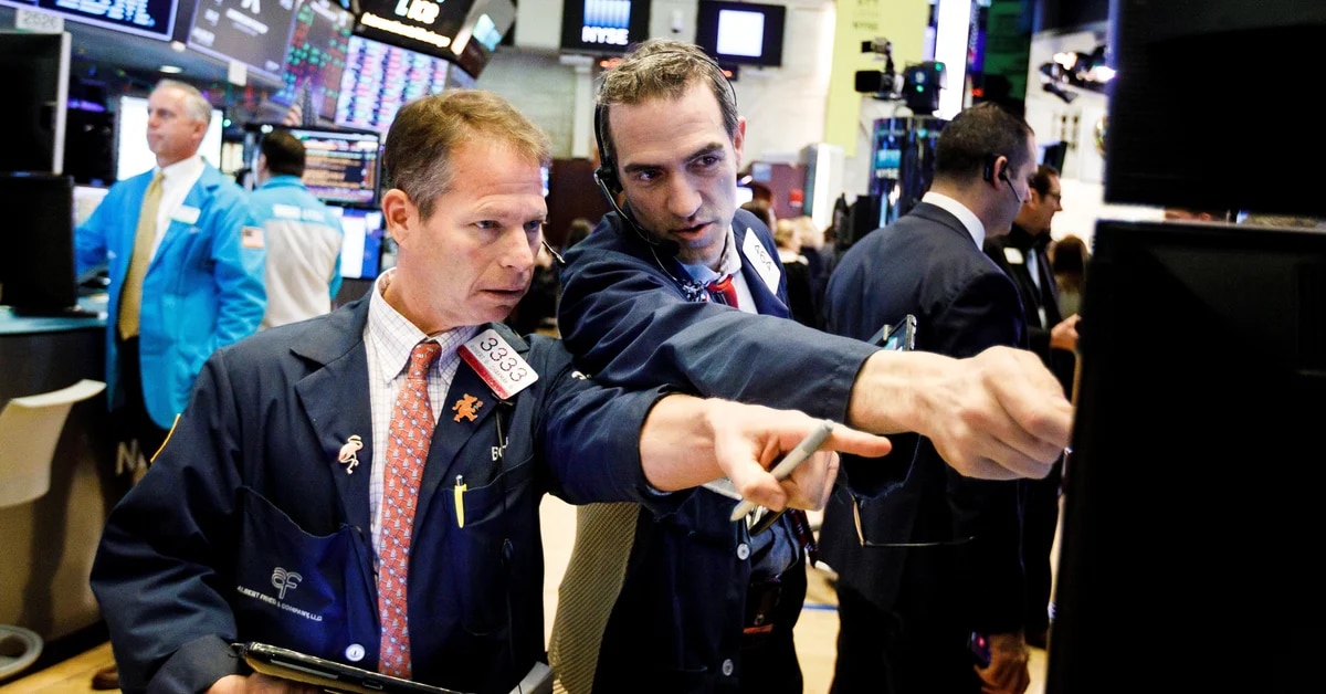 Wall Street volvió a cerrar a la baja y el Nasdaq y el S&P 500 tuvieron la peor caída semanal en casi dos años