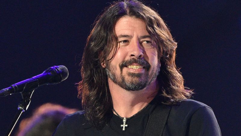 Dave Grohl says he reads lips because of his poor hearing