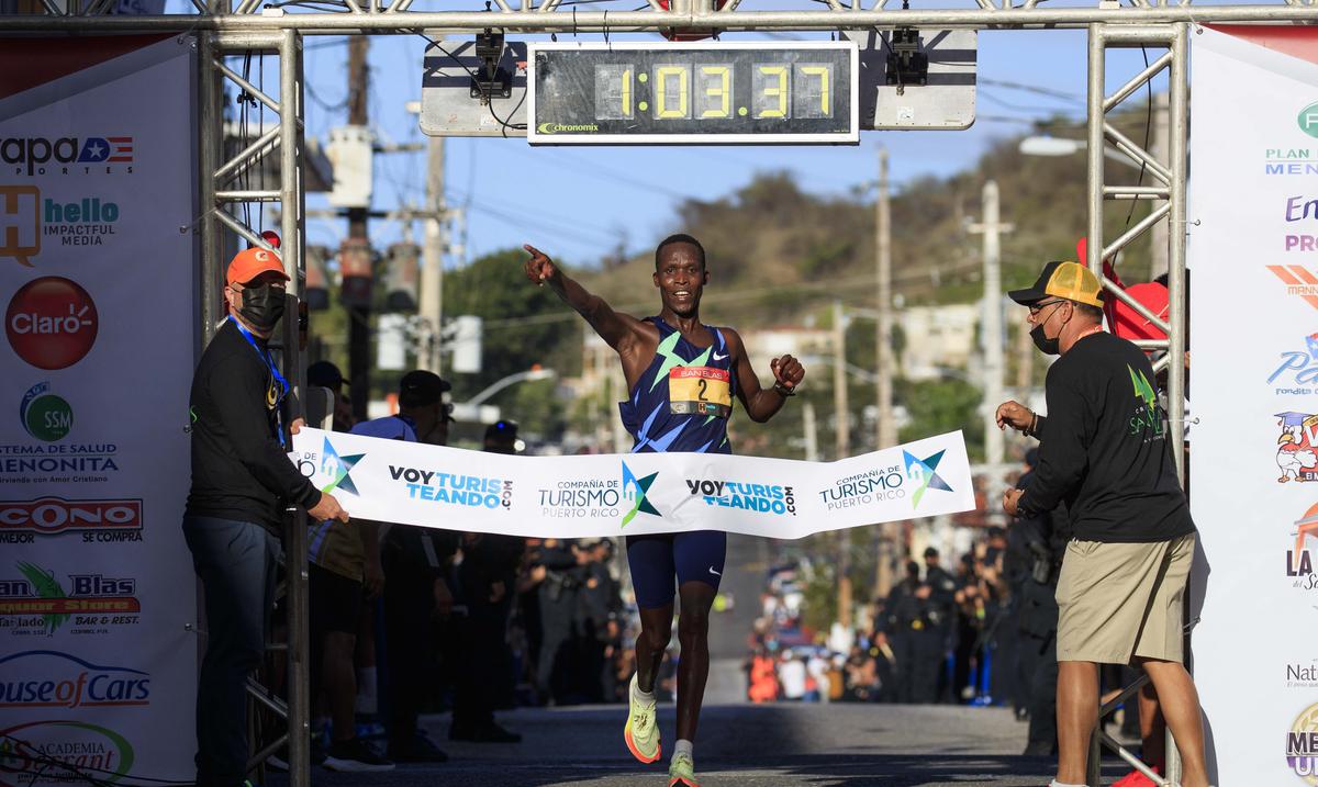 Bernard Engeno of Kenya wins the San Plasma Half Marathon