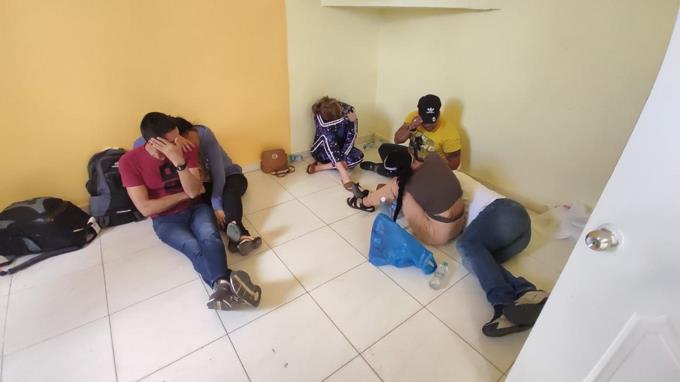 Six other Cubans were arrested at the Dagabon military checkpoint