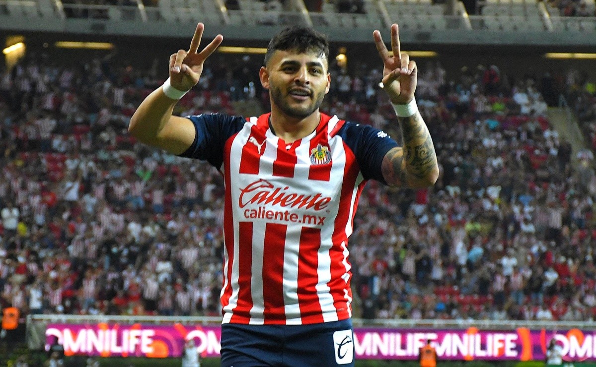 The reason why Alexis Vega continued to register with Chivas