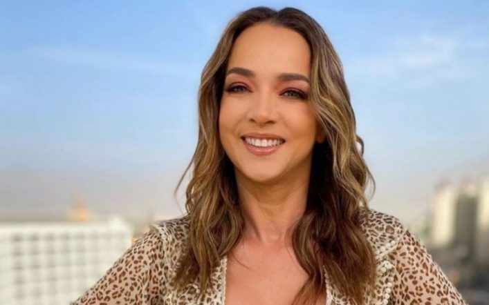 Adamari Lopez makes fun of her poor love decisions, so is it indirectly Toni Costa?