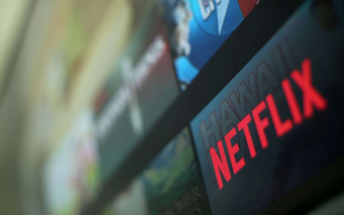 Due to the loss of subscribers, Netflix is ​​cutting staff