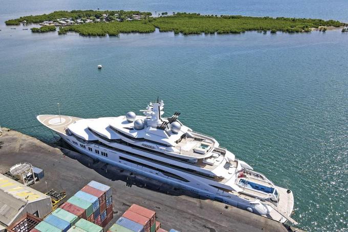 The United States seizes a yacht belonging to another Russian oligarchy