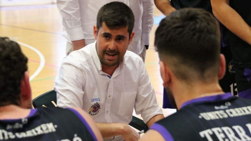 Units pel Bàsquet Gandia renews coach Alejandro Mesa