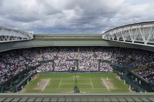 Round of 16 matches start at Wimbledon