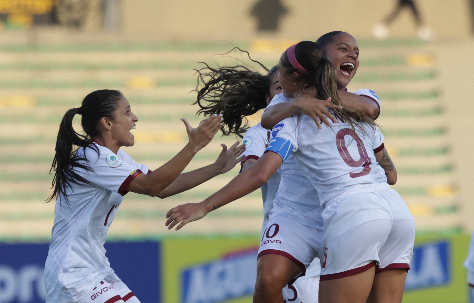 Dina Castellanos leads Venezuela to a 1-0 win over Uruguay