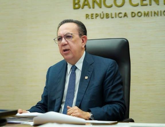 Abenader endorses Hector Valdez Alpezu at the Central Bank