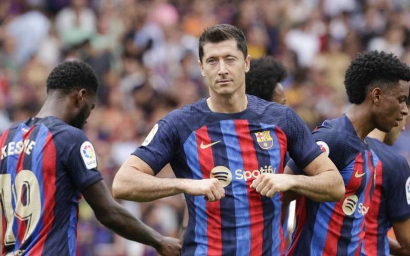 Lewandowski asserted himself with a double century and Barcelona are provisional leaders of the Spanish league
