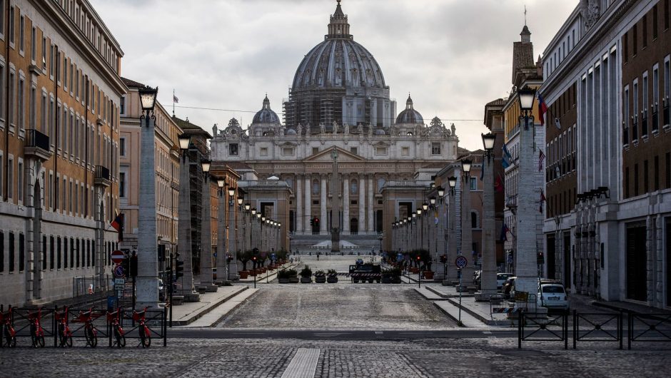 Vatican Tourists