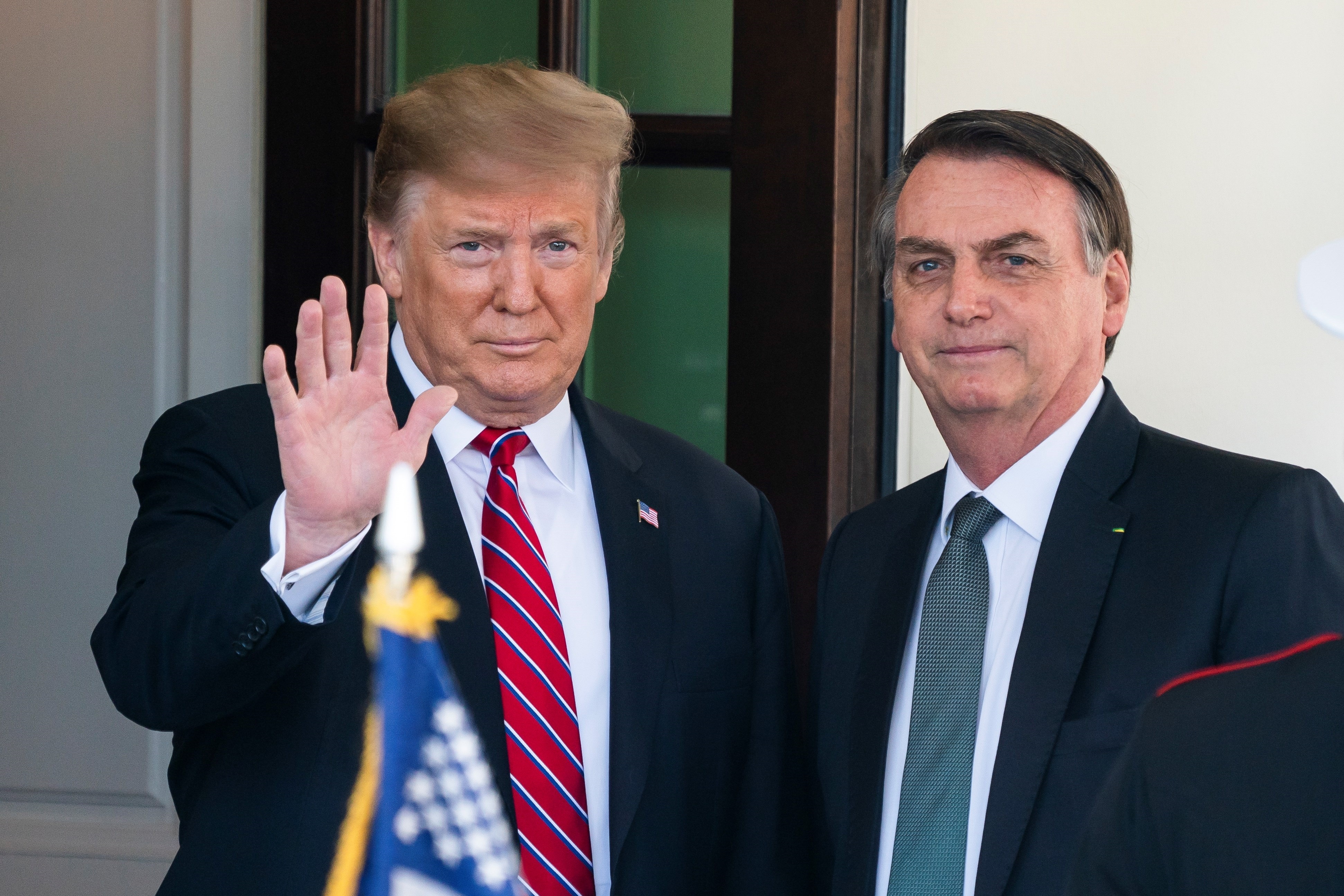 File photo of Donald Trump, former President of the United States, and Jair Bolsonaro, President of Brazil (EFE/Jim Lo Scalzo)