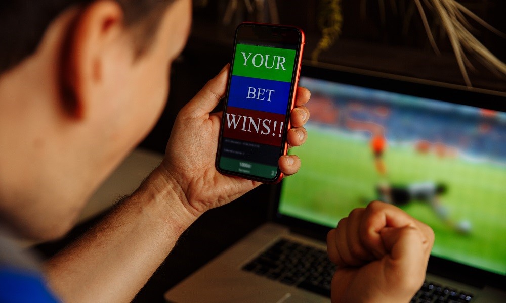 What are the best things about using a mobile betting app?