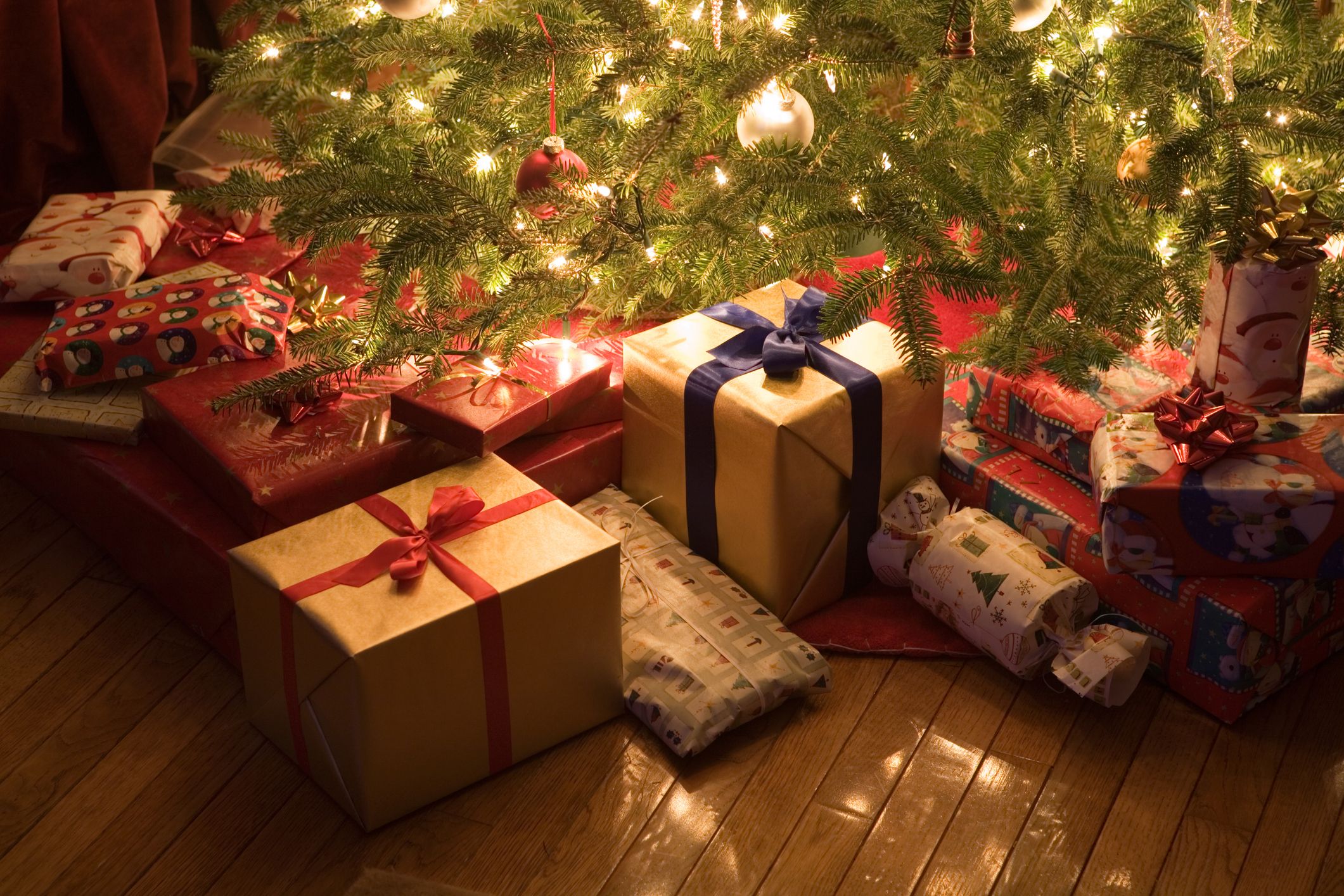 10 Unique and Memorable Surprise Gift Ideas for Christmas